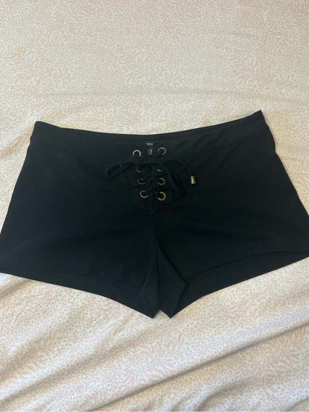 y2k lace up shorts!